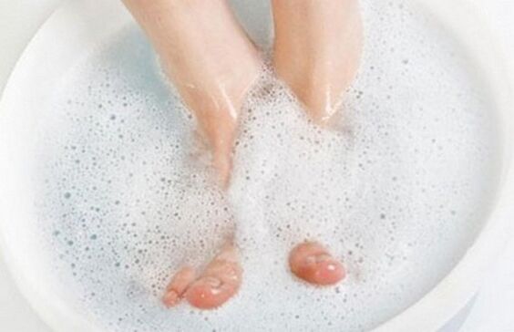 Fußbad gegen Pilzinfektion